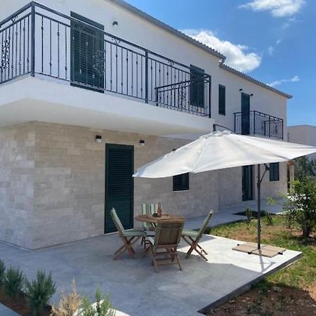 Ventus Apartment Srima Luaran gambar