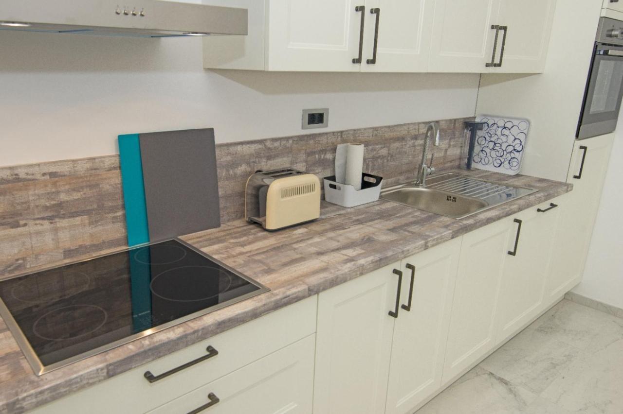 Ventus Apartment Srima Luaran gambar