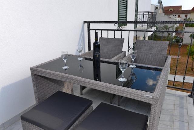 Ventus Apartment Srima Luaran gambar